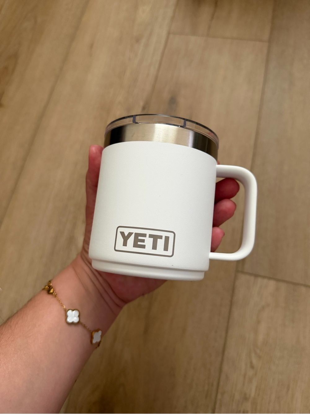 10oz Yeti White Travel Mug with Handle and Clear Lid